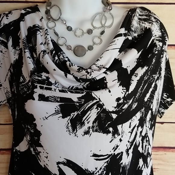 New Susie Couture Drop Neck V-back Blouse Size S - Picture 2 of 5